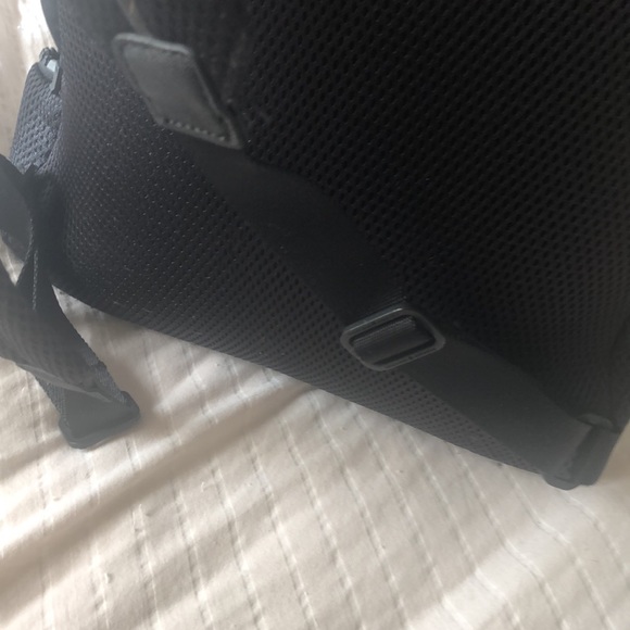 Lululemon backpack go lightly 26L rucksack messy - Picture 9 of 16